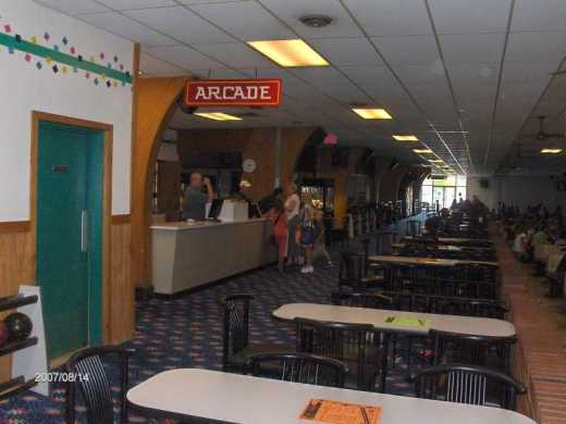 Avon-North-Hill-Lanes-in-Rochester-Hills-Michigan_LCD-Plasma-Screen-Monitor-Addition-Picture-1