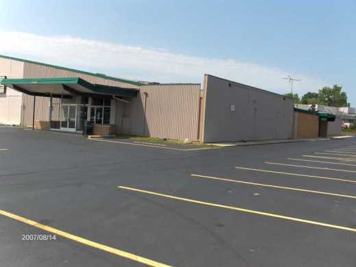 Avon-North-Hill-Lanes-in-Rochester-Hills-Michigan_LCD-Plasma-Screen-Monitor-Addition-Picture-1
