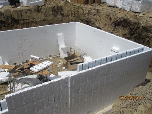 Installing-ICF-Blocks-Basement-Walls-Building-in-Ann-Arbor-Michigan-Project-EneE1DomM1-101.html-Picture-4