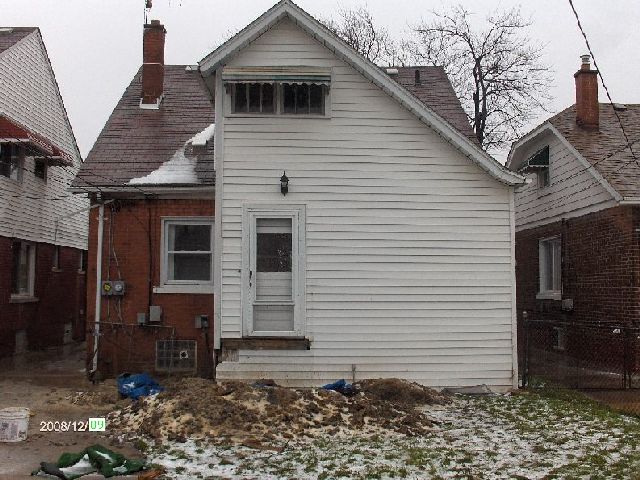 Rehabilitating-A-Foreclosed-House-In-Dearborn-Michigan-Project-OseH1-104-Picture-4