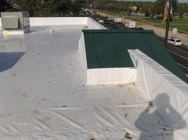 Rosie-O-Gradys_Building-Addition-Rubber-Roof-Installation-RosO1-101-Picture-5