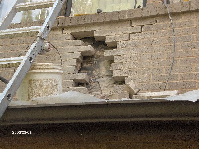 Fixing-Broken-Face-Bricks-In-Existing-House-In-Southeastern-Michigan-Picture-3