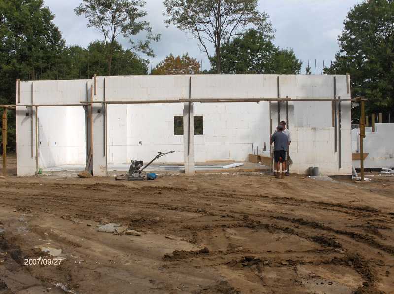 Energy-Efficient-ICF-Walls-For-House-With-Insul-Deck-Floor-Picture-3