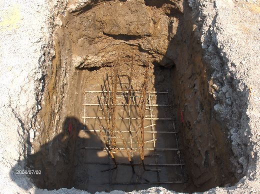 Industrial-Building-Addition_Concrete-Placement-In-Column-Footings-Project-ColB1-103-Picture-5