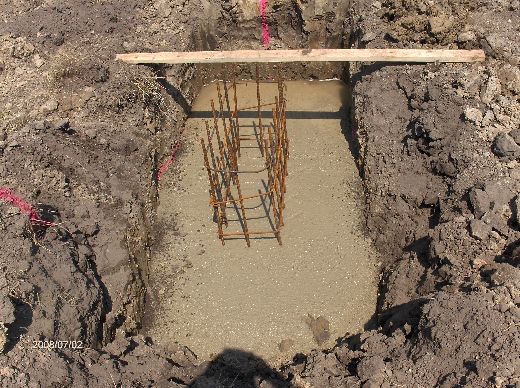 Industrial-Building-Addition_Concrete-Placement-In-Column-Footings-Project-ColB1-103-Picture-11