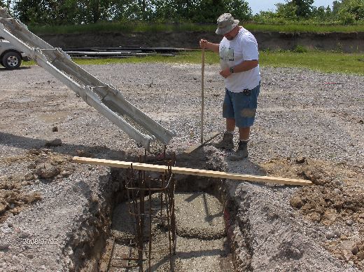 Industrial-Building-Addition_Concrete-Placement-In-Column-Footings-Project-ColB1-103-Picture-3