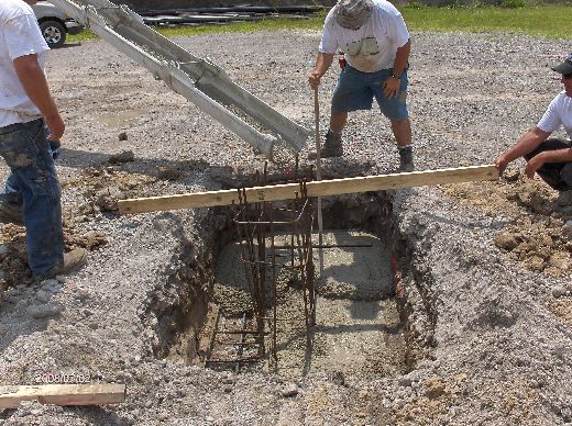 Industrial-Building-Addition_Concrete-Placement-In-Column-Footings-Project-ColB1-103-Picture-4