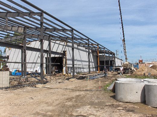 Industrial-Building-Addition_Insatallation-Of-Roof-Panels-And-Soffit-Insulation-ColB1-103-Picture-1